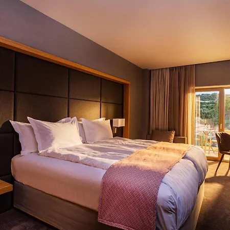 Mount Athos Otel 5*